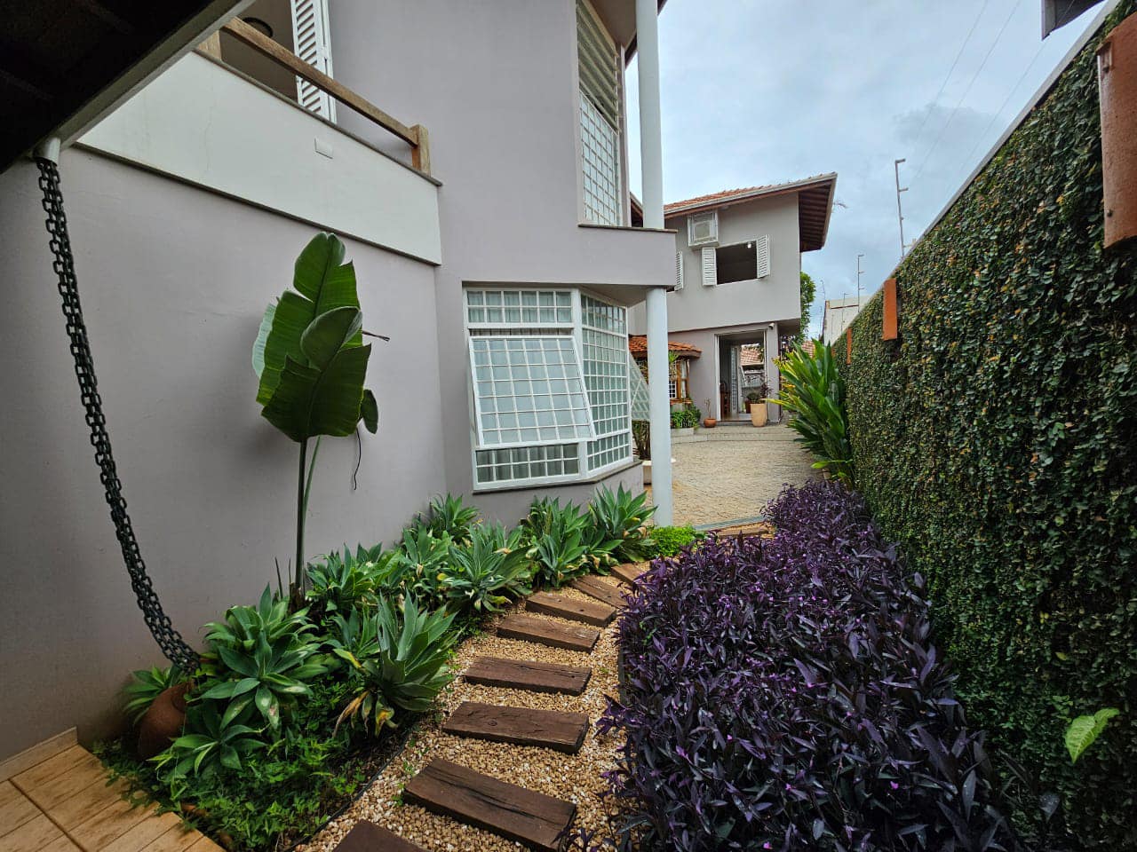 SOBRADO RESIDENCIAL DE ALTO PADRÃO ,Rua Ferrucio de Fiori, n370 ( com saída para rua Claudia ) - Jardim São Carlos